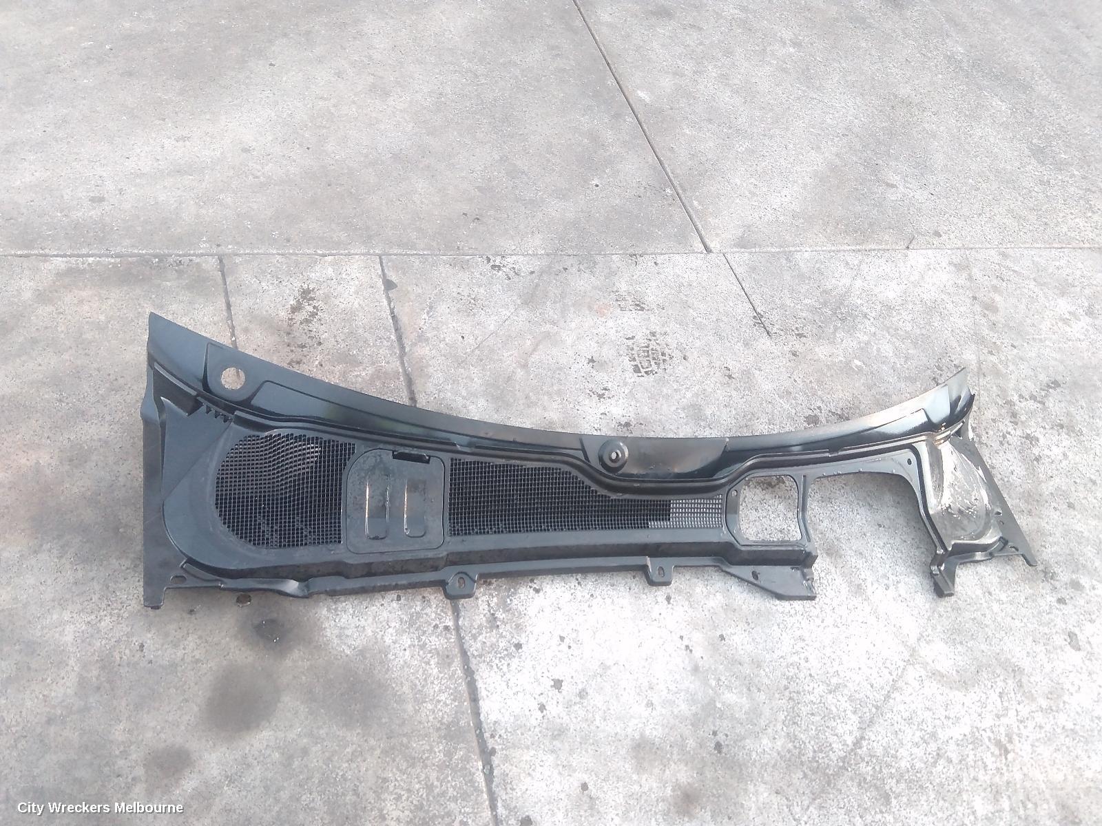 LAND ROVER RANGEROVER EVOQUE PLENUM CHAMBER, L538, 11/2011 - 01/2019 - Image 2