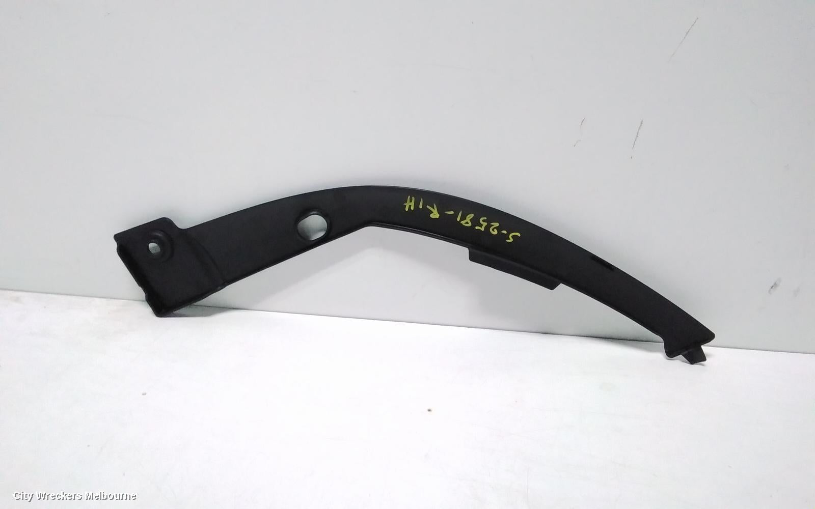 LAND ROVER RANGEROVER SPORT, L494, 12/2013 - 04/2022, RIGHT SIDE TOP OF HEADLIGHT : 115927 - Image 3