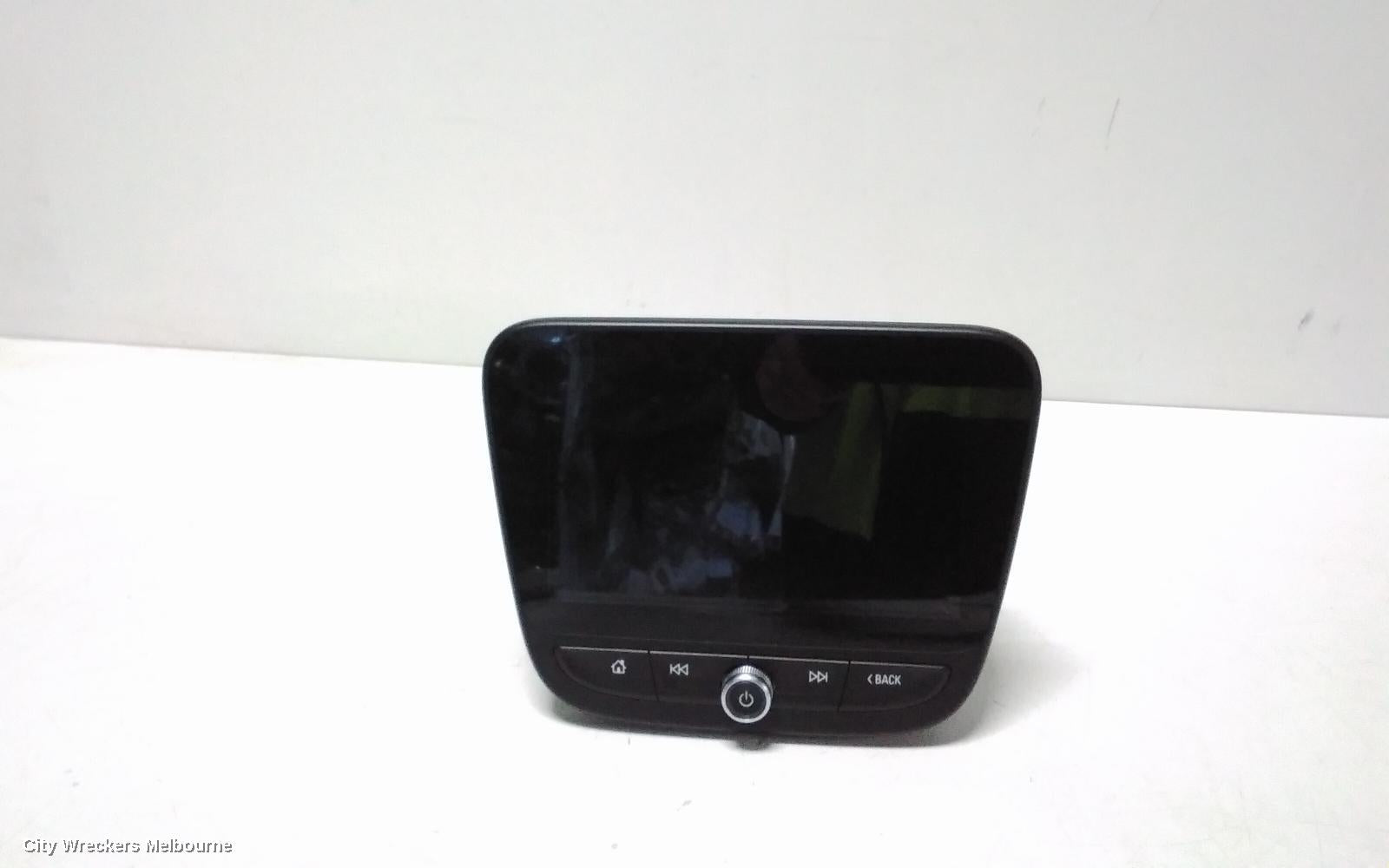 HOLDEN EQUINOX RADIO/CD/DVD/SAT/TV, 8IN TOUCHSCREEN/SAT NAV, EQ, 09/2017 - 12/2020 - Image 1