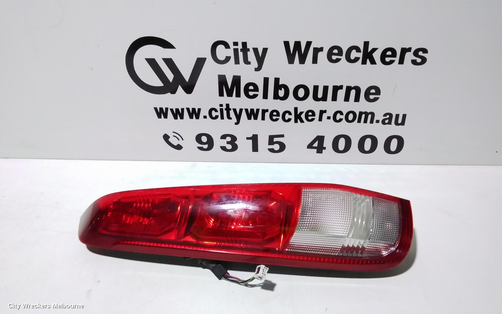 HONDA CRV LEFT TAILLIGHT, RD7, IN BODY, 12/2001 - 10/2004 - Image 2