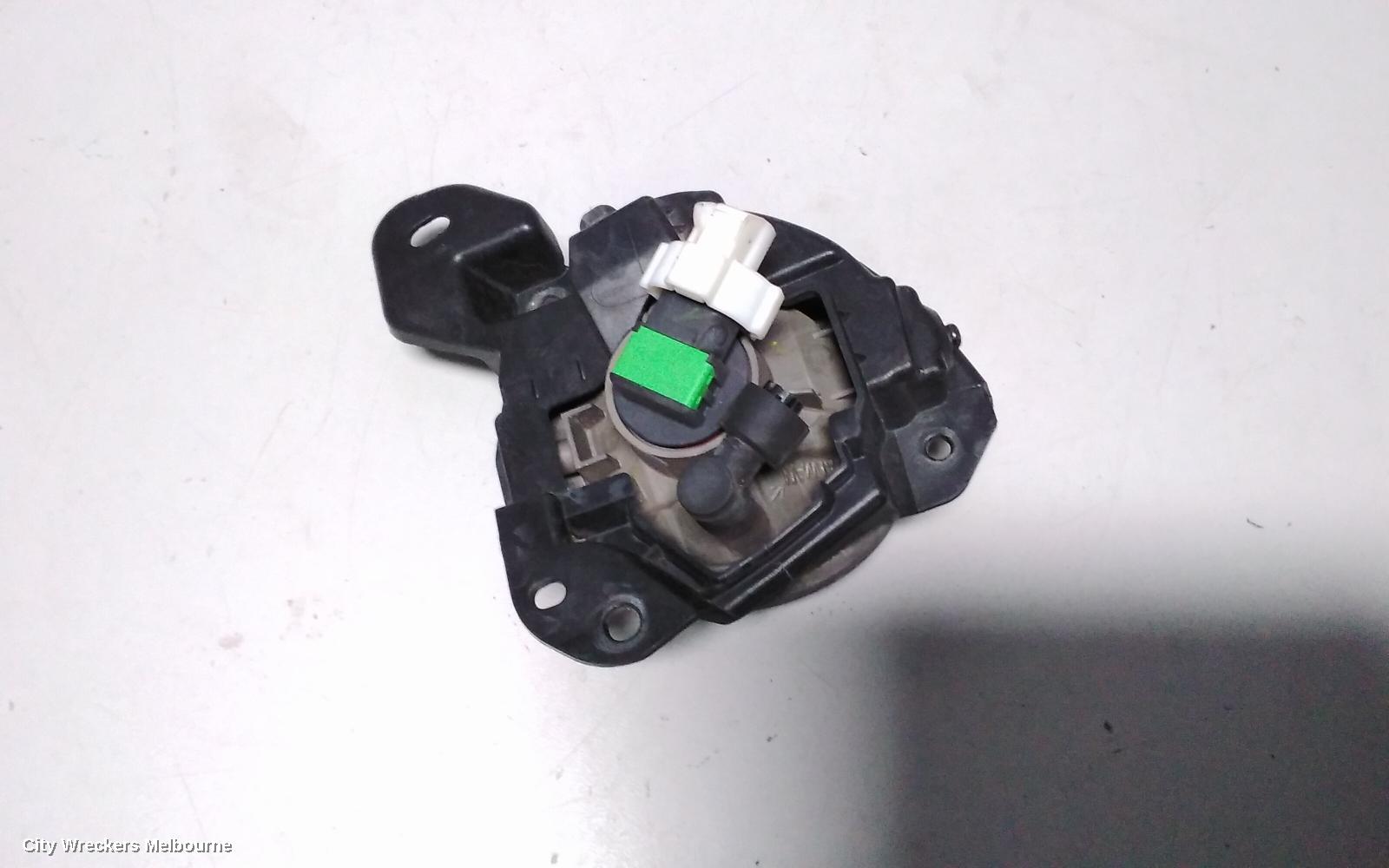 MAZDA CX5 RIGHT INDICATOR/FOG/SIDE, BUMPER FOGLAMP, KE, HALOGEN TYPE,  01/2015 - 12/2016 - Image 3