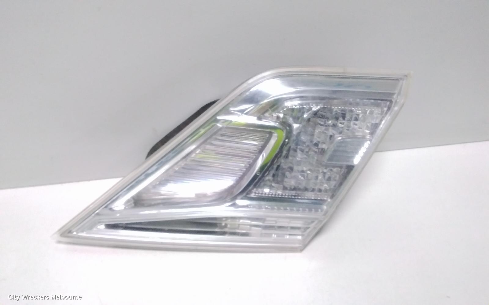 TOYOTA AURION REAR GARNISH, BOOTLID LAMP (LH SIDE), SPORTIVO/TOURING/WHITE, GSV40R, 09/2009 - 03/2012 - Image 2