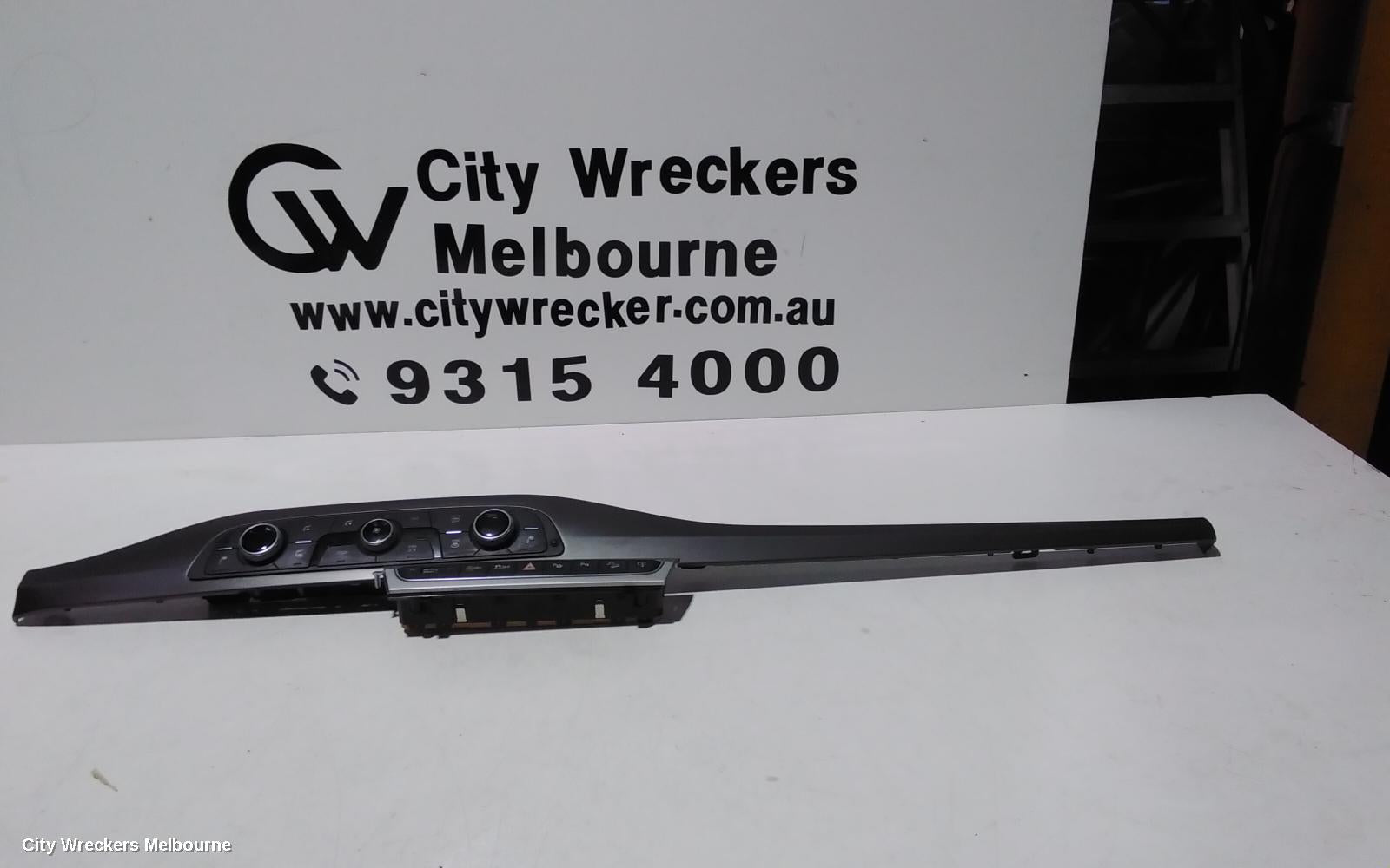 AUDI Q7 HEATER/AC CONTROLS, FRONT, CLIMATE CONTROL TYPE, 4M, 09/2015 - 03/2020 - Image 1