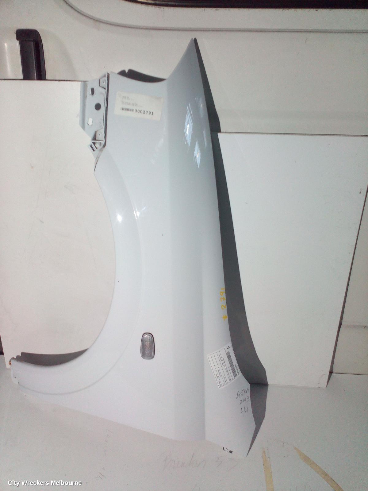 HOLDEN ASTRA LEFT GUARD, TS, 08/1998 - 10/2006 - Image 1