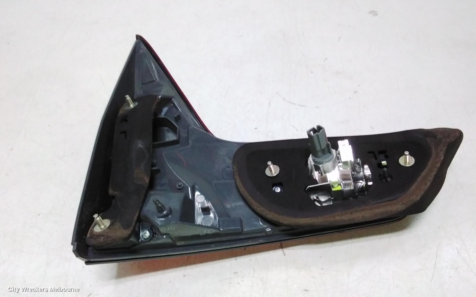 HONDA HRV REAR GARNISH, TAILGATE LAMP (LH SIDE), RU5, VTI, LED, NON OPTICAL GUIDE TYPE, 12/2014 - 06/2018 - Image 3