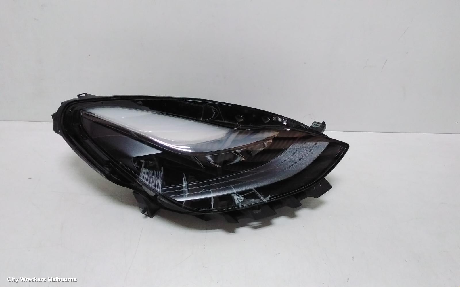 TESLA MODEL Y RIGHT HEADLAMP, 1ST GEN, LED TYPE, 03/2022 ONWARDS - Image 1
