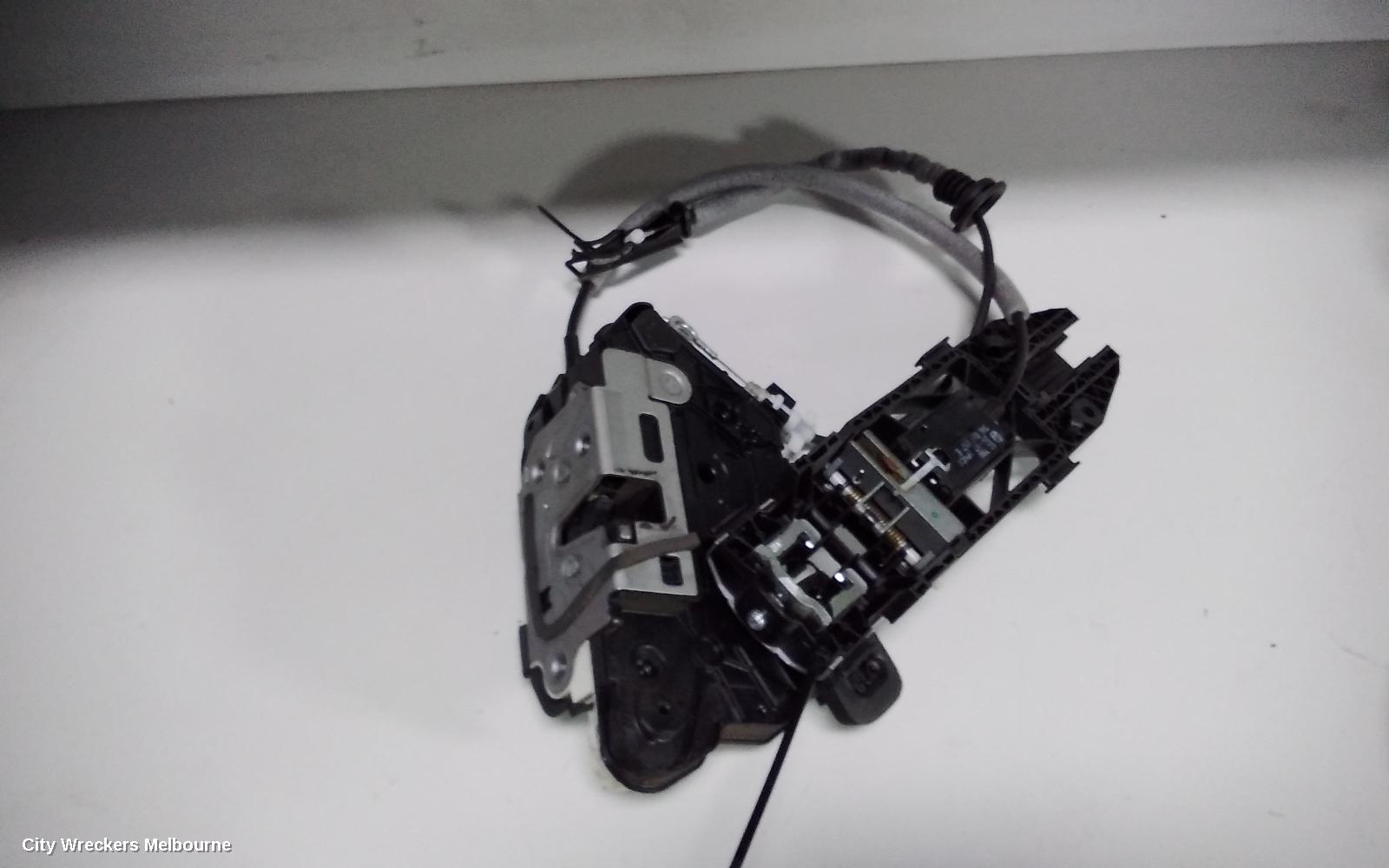 VOLKSWAGEN POLO DOOR/BOOT/GATE LOCK, RIGHT FRONT DOOR LOCK, P/N 5K2837016B, 6R, 05/2010 - 09/2017 - Image 2