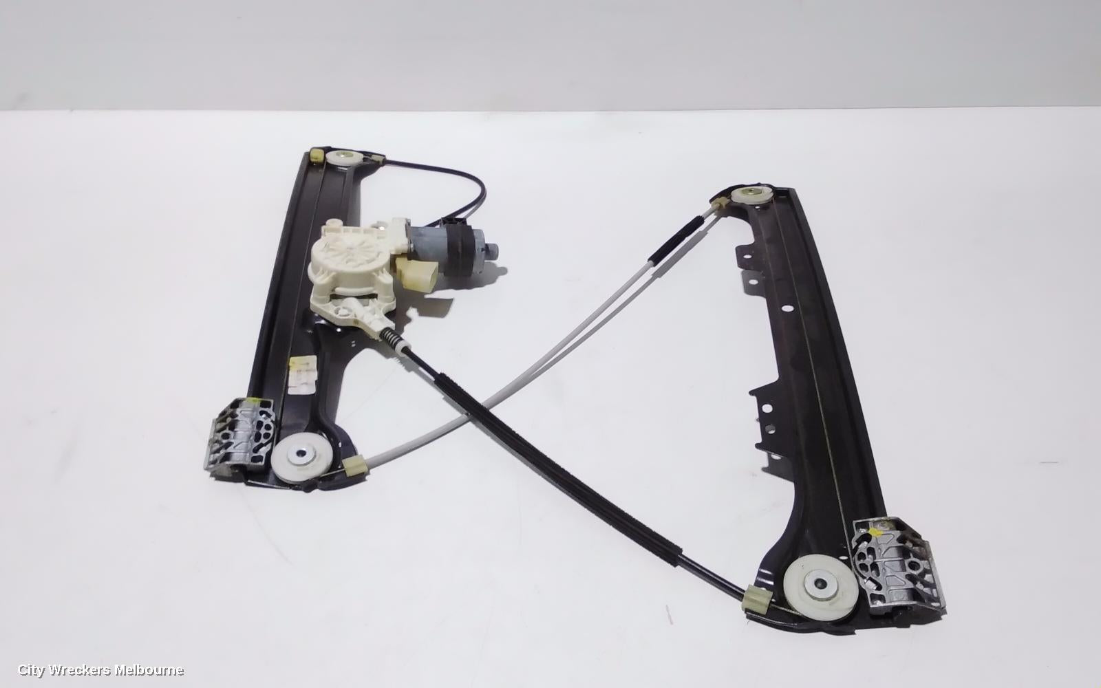 BMW 5 SERIES RIGHT FRONT WINDOW REG/MOTOR, E60, 10/2003 - 04/2010 - Image 1