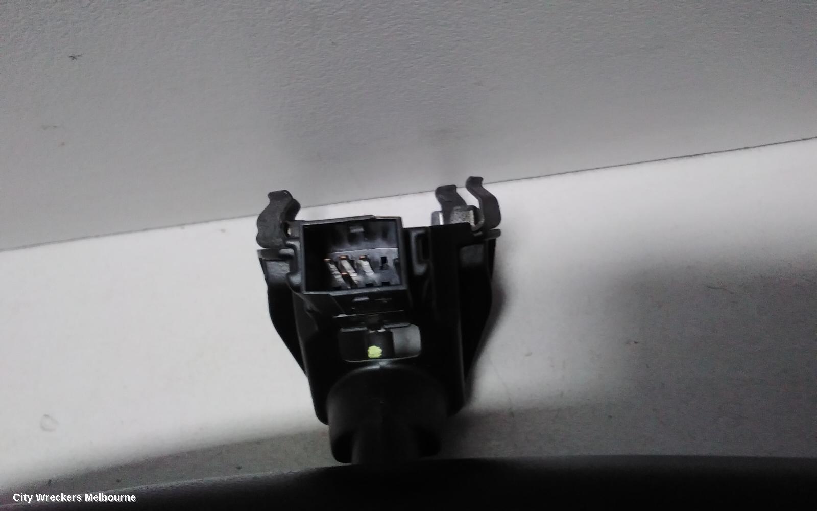 VOLKSWAGEN GOLF INTERIOR MIRROR, GEN 7, 03/2013 - 08/2020 - Image 3