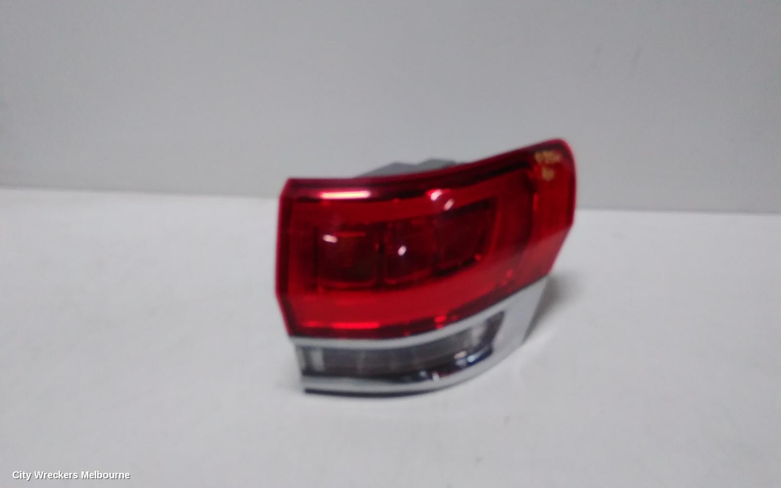 JEEP GRANDCHEROKEE RIGHT TAILLIGHT, WK, LAREDO/OVERLAND/LIMITED, W/ CHROME BEZEL, 04/2013 - 02/2022 - Image 1