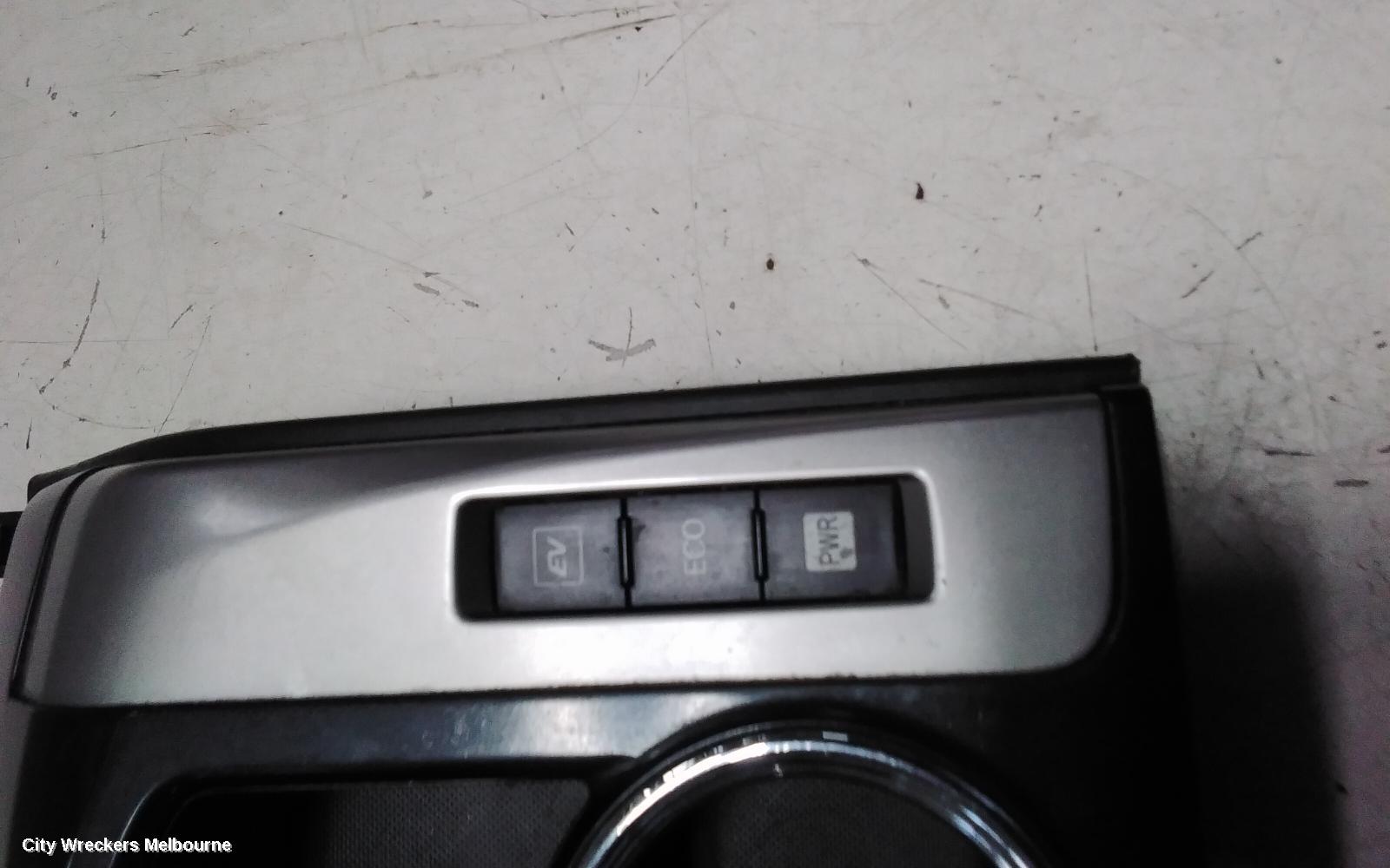 TOYOTA PRIUS CONSOLE, ZVW40R, PRIUS V, 05/2012 - 11/2022 - Image 2