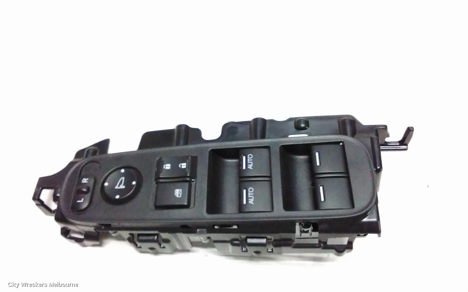 HONDA HRV PWR DR WIND SWITCH, RH FRONT (MASTER SWITCH), AUTO TYPE (TWO WINDOWS), RU5, 12/2014 - 10/2021 - Image 1