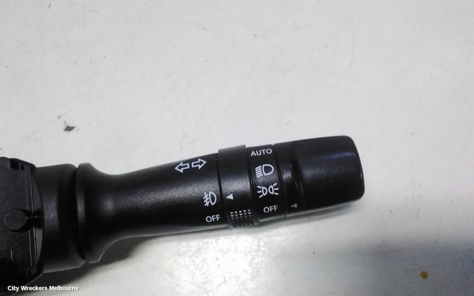 HYUNDAI I45 COMBINATION SWITCH, FLASHER SWITCH, YF, 02/2010 - 04/2014 - Image 3