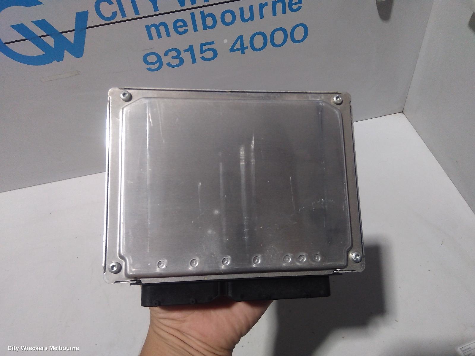 AUDI Q7, 4L, 09/2006 - 08/2015, AIR SUSPENSION CONTROL MODULE P/N 4L0 907 553, 4L0 910 533C: 82383 - Image 3