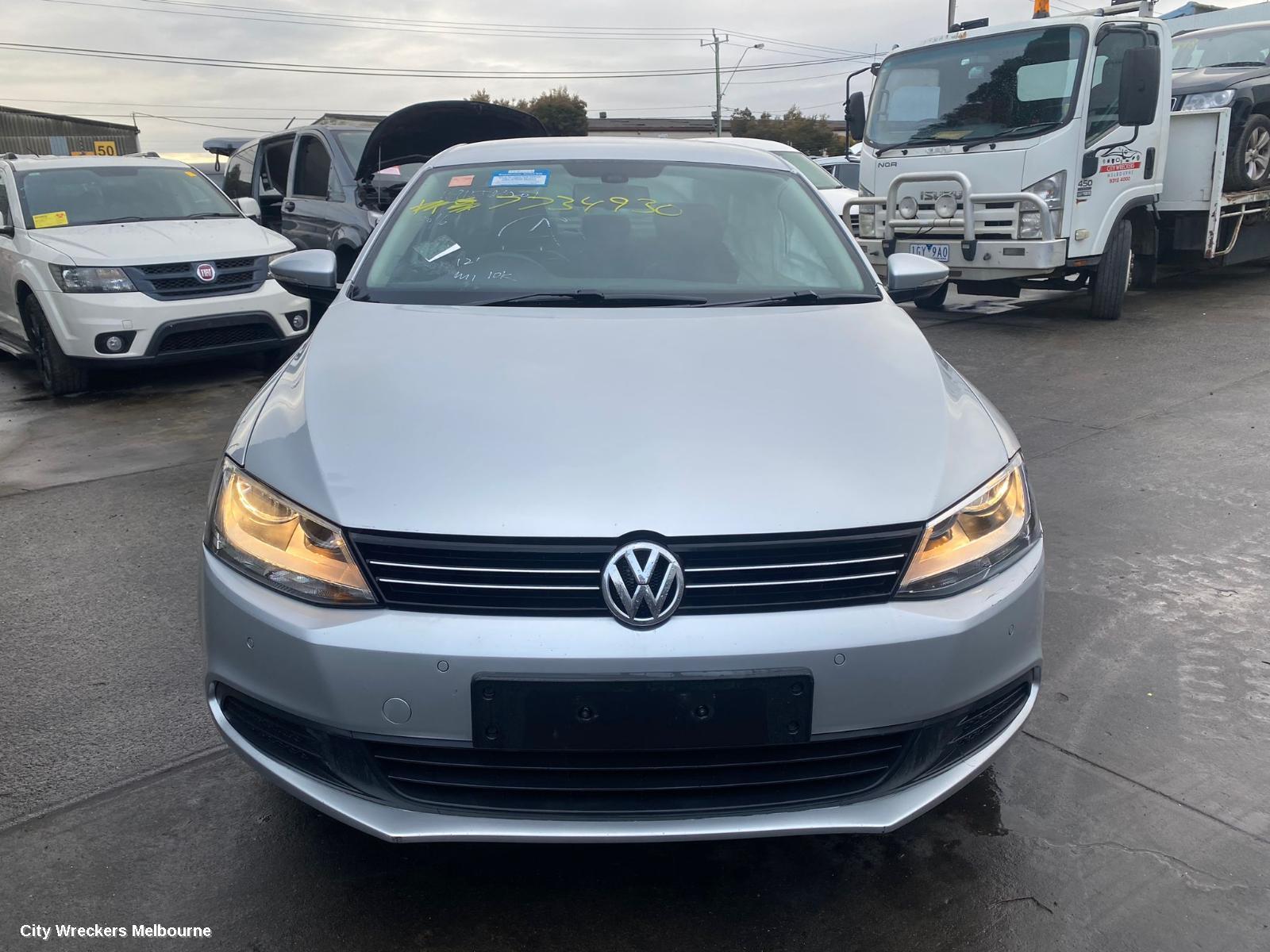 VOLKSWAGEN JETTA LEFT GUARD, 1B, 02/2011 - 12/2017 - Image 3