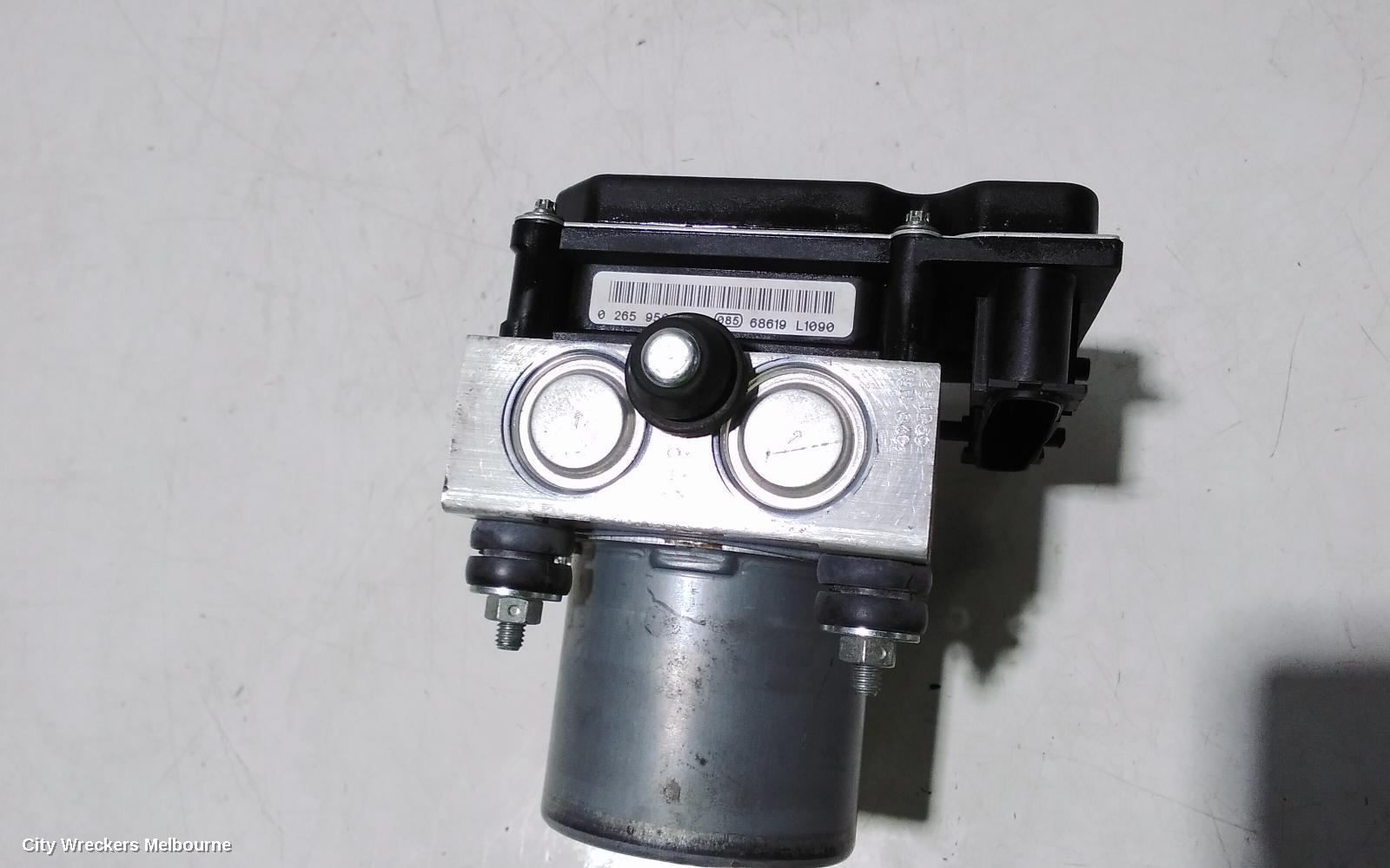 LAND ROVER RANGEROVER SPORT ABS PUMP/MODULATOR, L320, 08/2005 - 12/2013 - Image 3