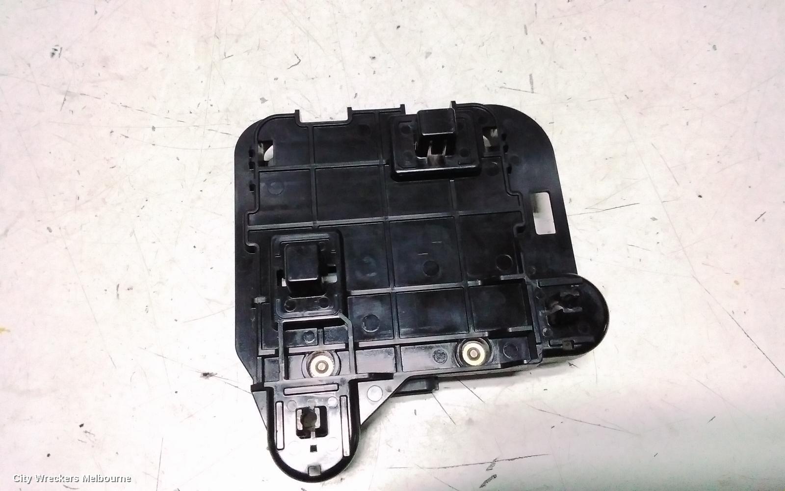 NISSAN PATROL, Y62, 11/2012 ONWARDS, LHR BLIND SPOT MODULE ~284K1-6JF0A: 145722 - Image 3