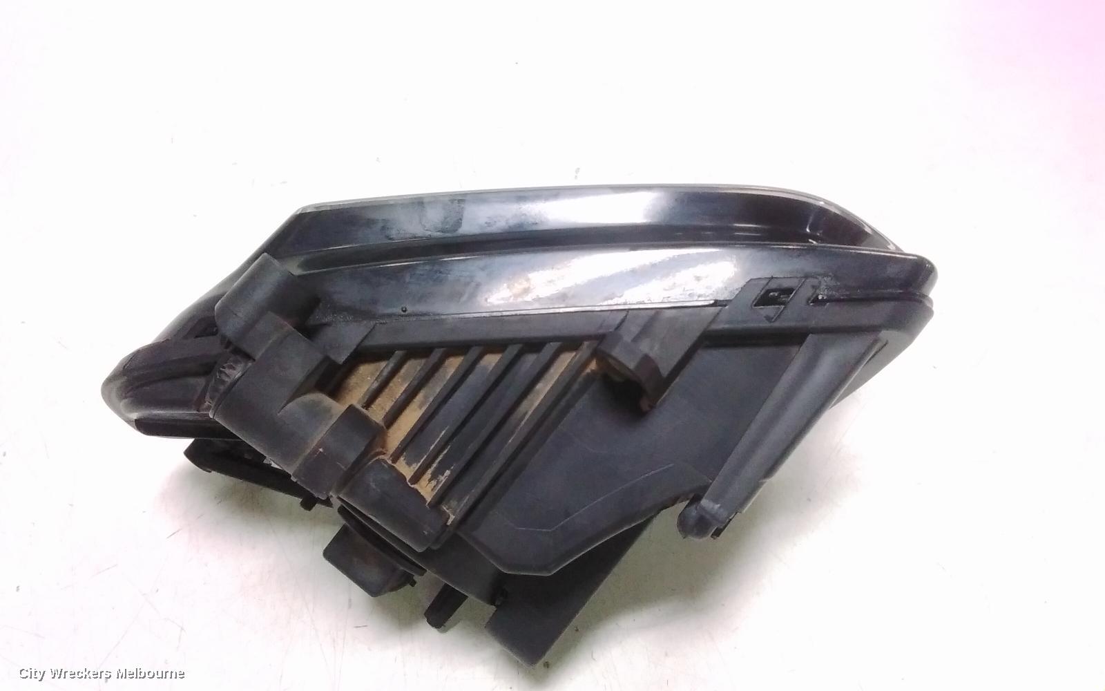 AUDI A4 LEFT INDICATOR/FOG/SIDE, BUMPER FOGLAMP, B8 8K, 02/2008 - 01/2012 - Image 3