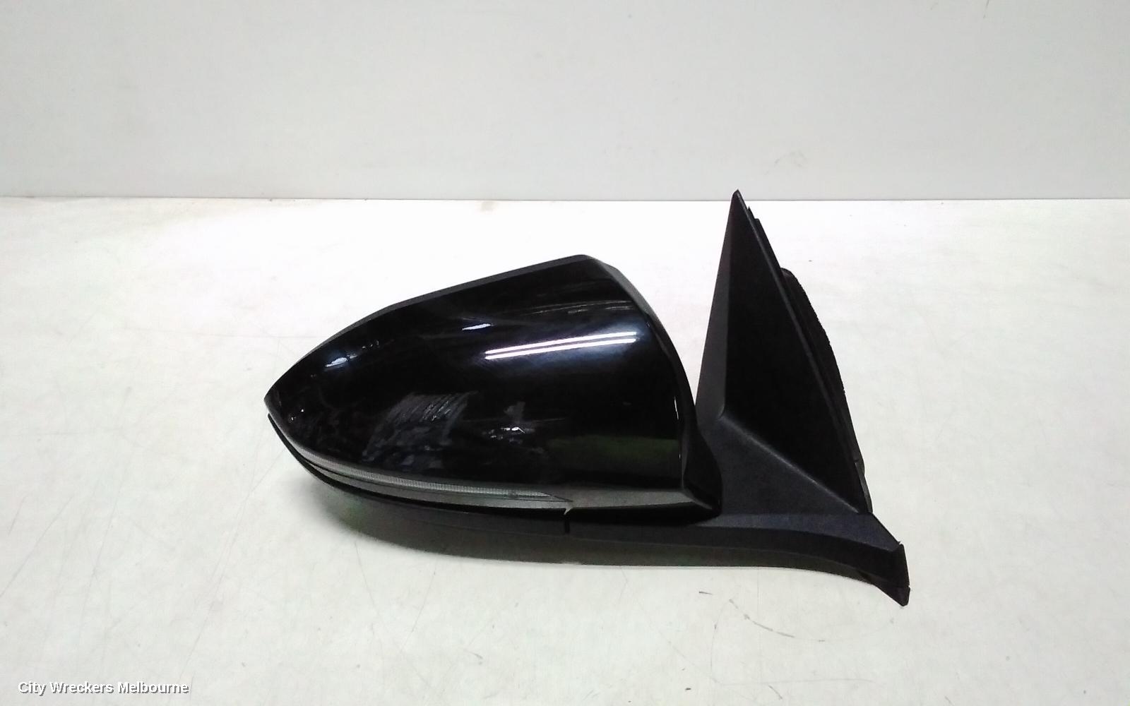 HYUNDAI TUCSON RIGHT DOOR MIRROR, NX4, W/ POWER FOLDING, HEATED, NON CAMERA TYPE, COLOUR CODED, 02/2021 - 01/2024 - Image 1