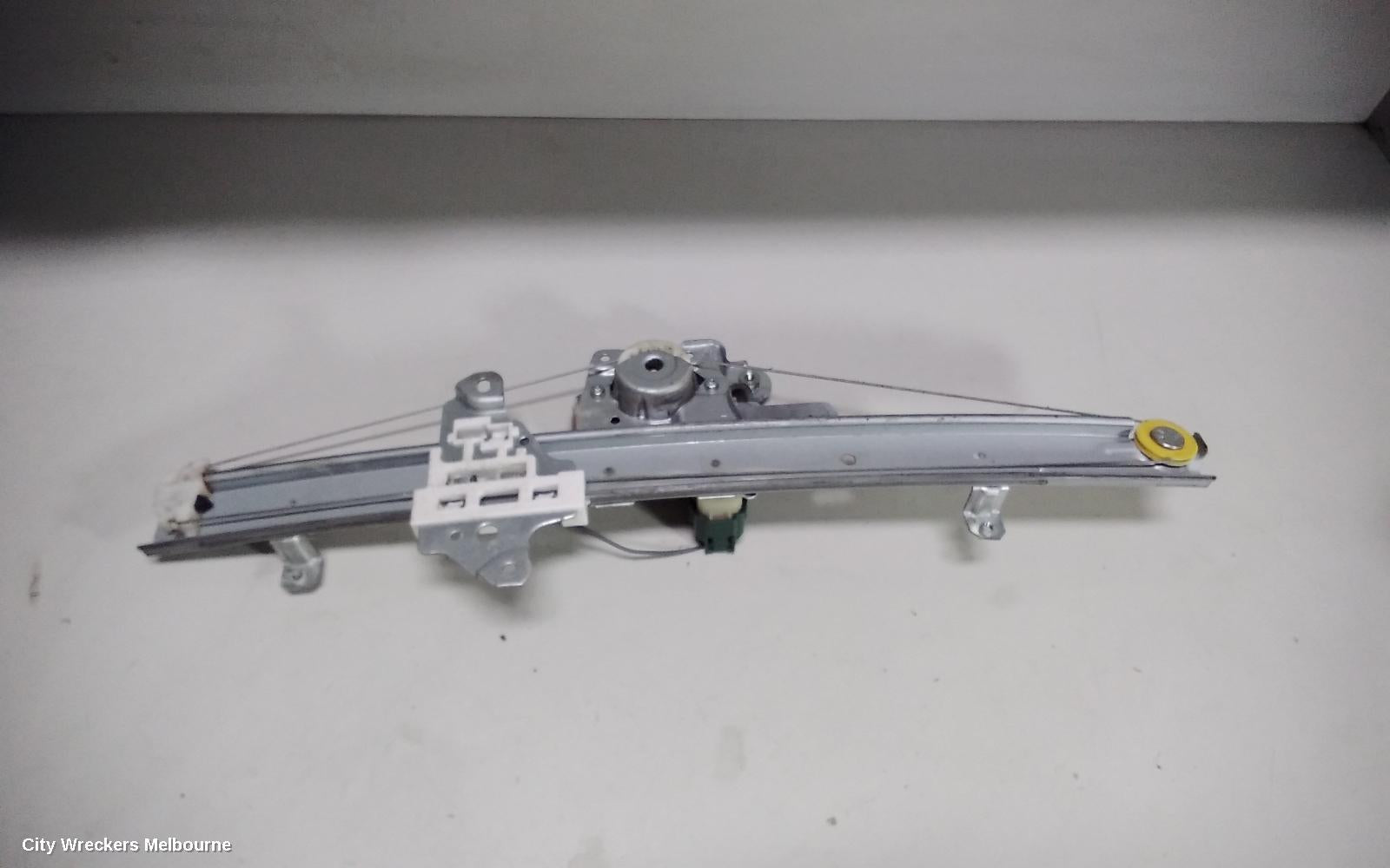 RENAULT KALEOS LEFT FRONT WINDOW REG/MOTOR, XZG, 05/2016 ONWARDS - Image 2