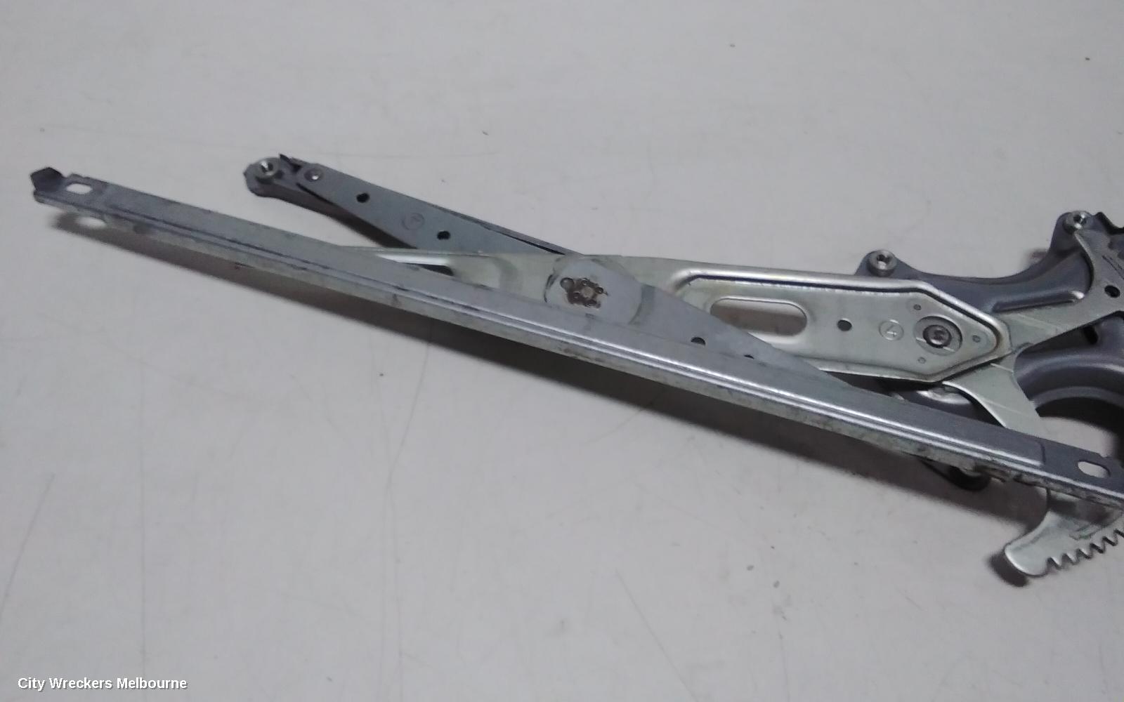 TOYOTA YARIS LEFT FRONT WINDOW REG/MOTOR, NCP13#, 3DR/5DR HATCH, 08/2011 - 12/2019 - Image 2