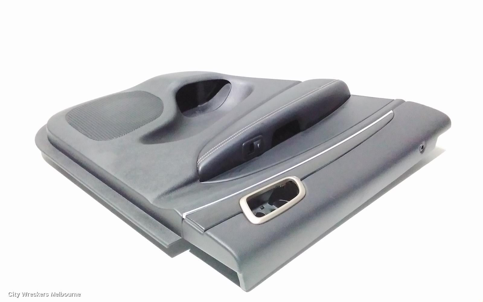 JEEP GRANDCHEROKEE DOOR TRIM, LH REAR, WK, LEATHER, 10/2010 ONWARDS - Image 3