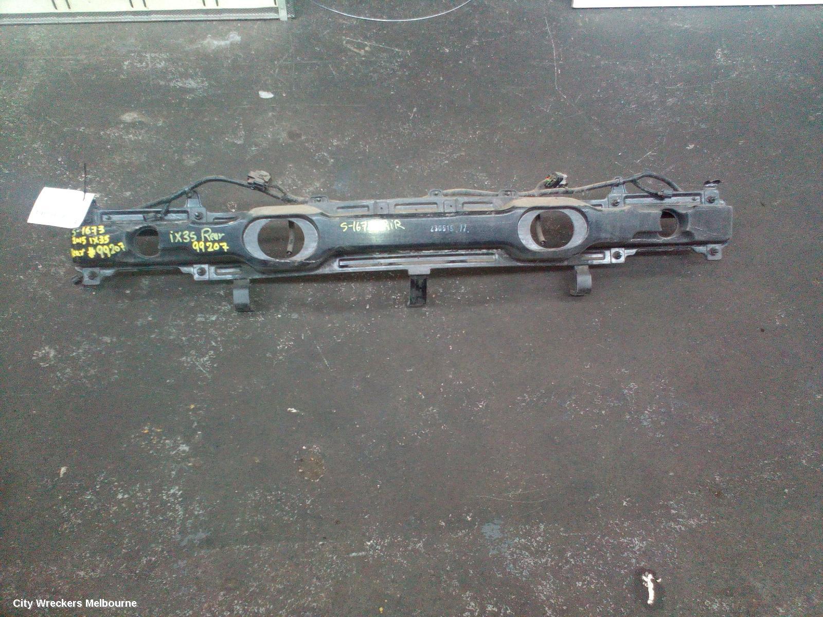 HYUNDAI IX35 R/BAR BRACKET/REINFO, REINFORCEMENT, LM SERIES, PLASTIC, SE/TROPHY TYPE, 01/2013 - 01/2016 - Image 1