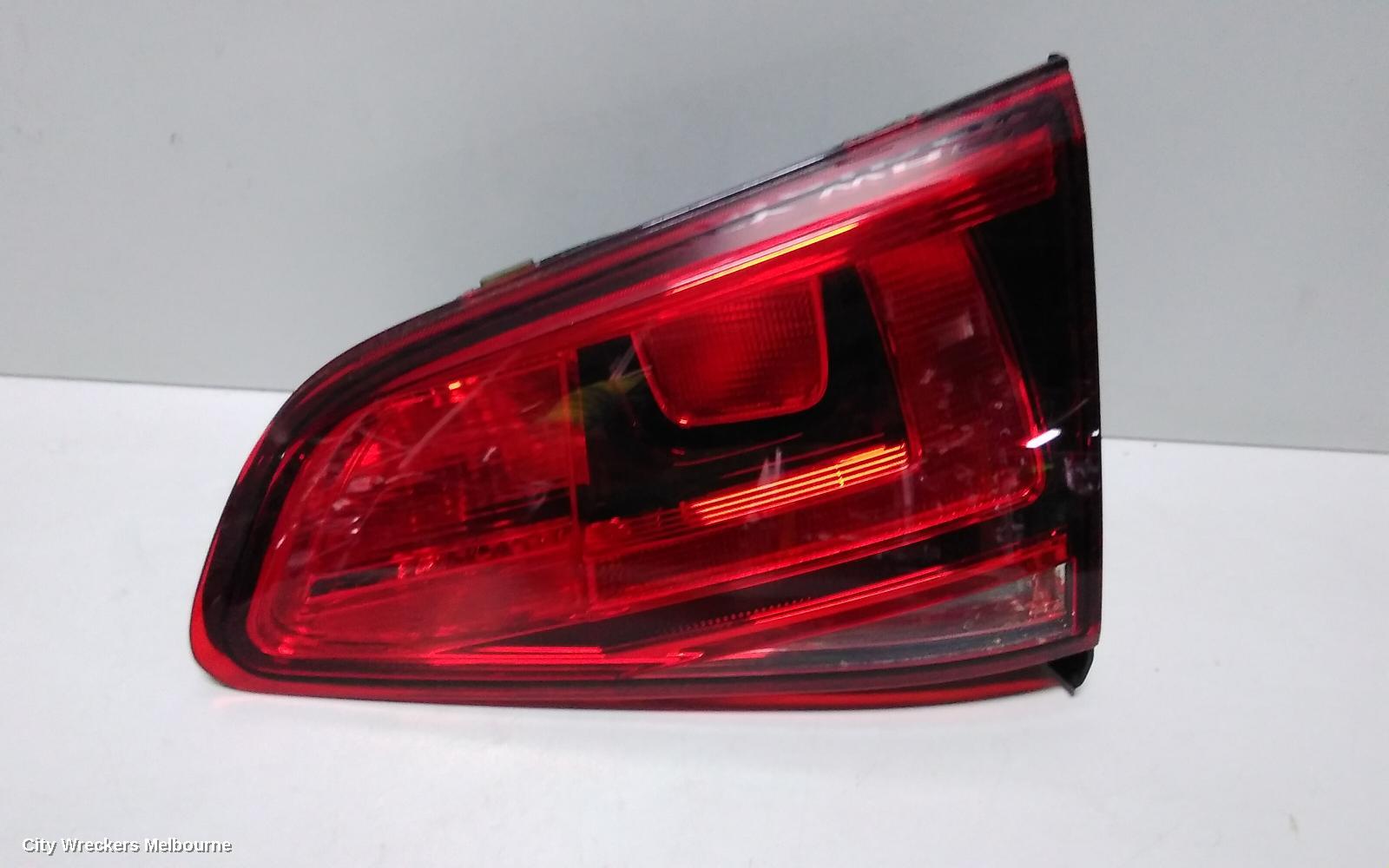 VOLKSWAGEN GOLF REAR GARNISH, TAILGATE LAMP (LH SIDE), GEN 7, HATCH, NON GTI, TINTED TYPE, 12/2012 - 03/2017 - Image 2