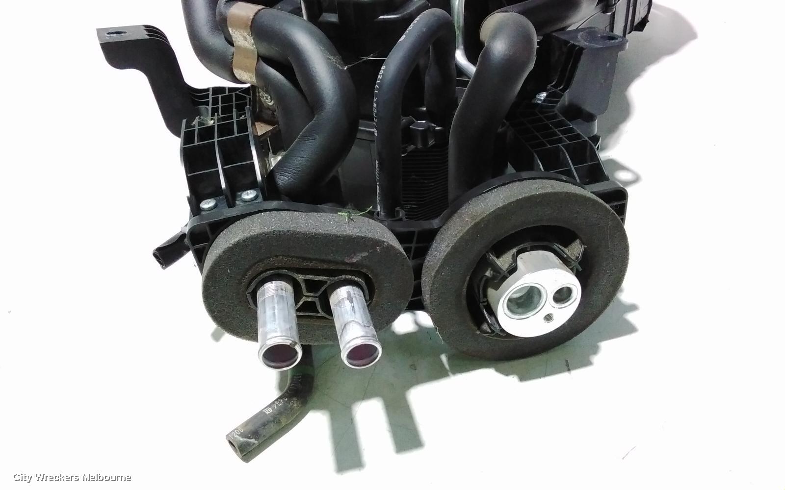 TOYOTA KLUGER HEATER CORE/BOX, GSU50/GSU55, CLIMATE CONTROL TYPE, 03/2014 - 02/2021 - Image 3