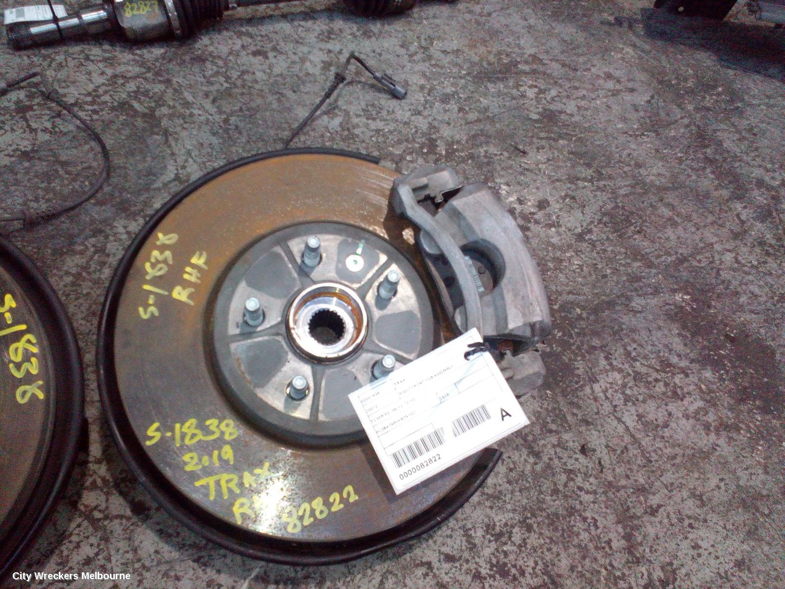 HOLDEN TRAX RIGHT FRONT HUB ASSEMBLY, TJ SERIES, 08/2013 - 12/2020 - Image 1