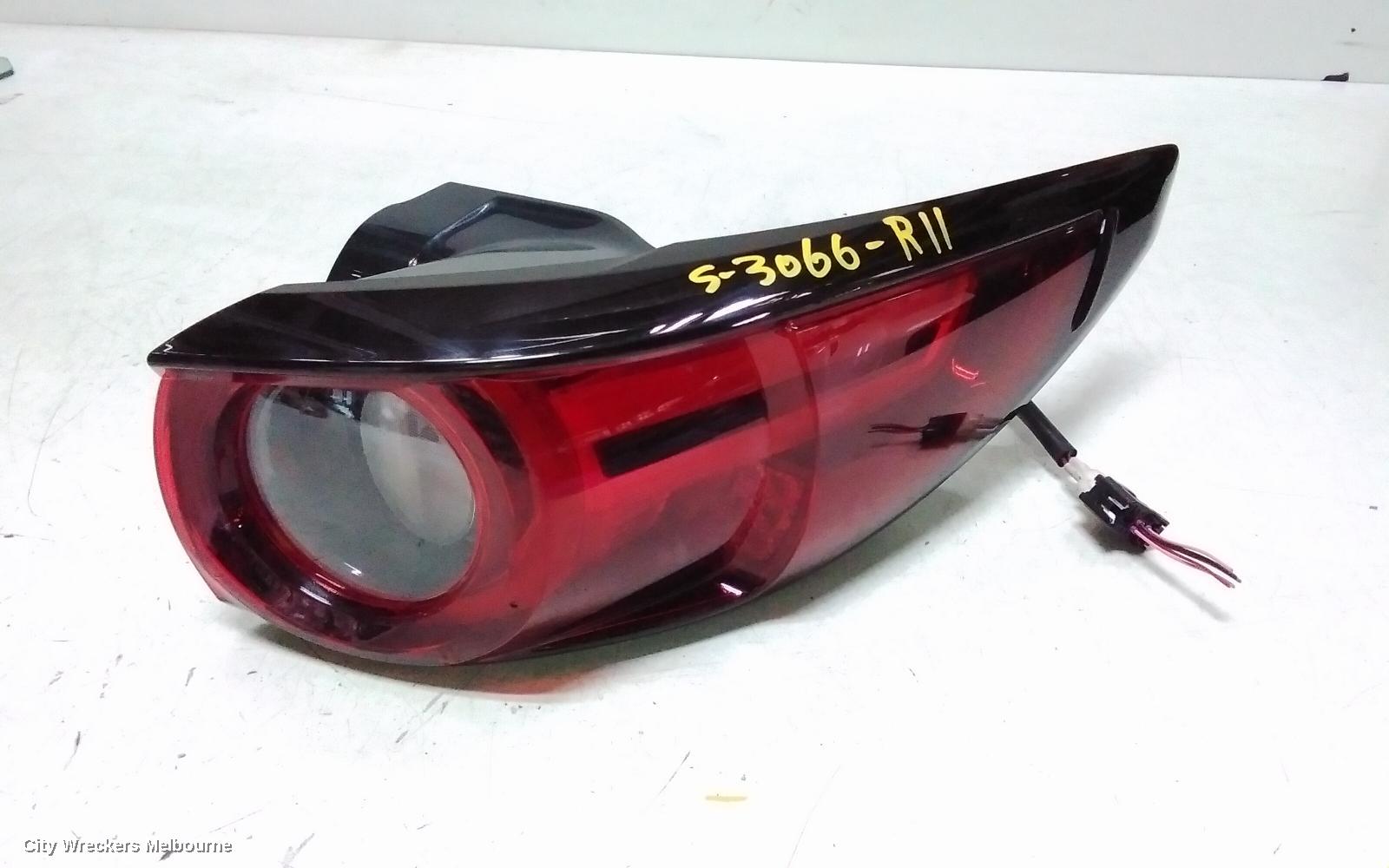 MAZDA CX5 RIGHT TAILLIGHT, IN BODY, W/ LED TYPE, KF, 02/2017 - 08/2021 - Image 2