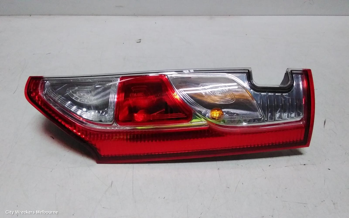 RENAULT KANGOO RIGHT TAILLIGHT, X61, IN BODY, W/ HALOGEN, BARN DOOR TYPE, 09/2013 - 02/2022 - Image 1