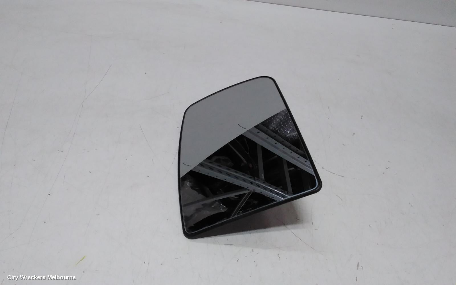 LDV V80 LEFT DOOR MIRROR, POWER, W/ INDICATOR TYPE, BLACK, 01/2013 ONWARDS - Image 1