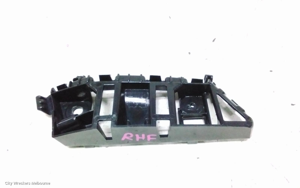 VOLKSWAGEN TIGUAN, 5N 08/2011 - 08/2016, RHF BAR BRACKET ~ WVGZZZ5NZEW018752: 148018 - Image 1