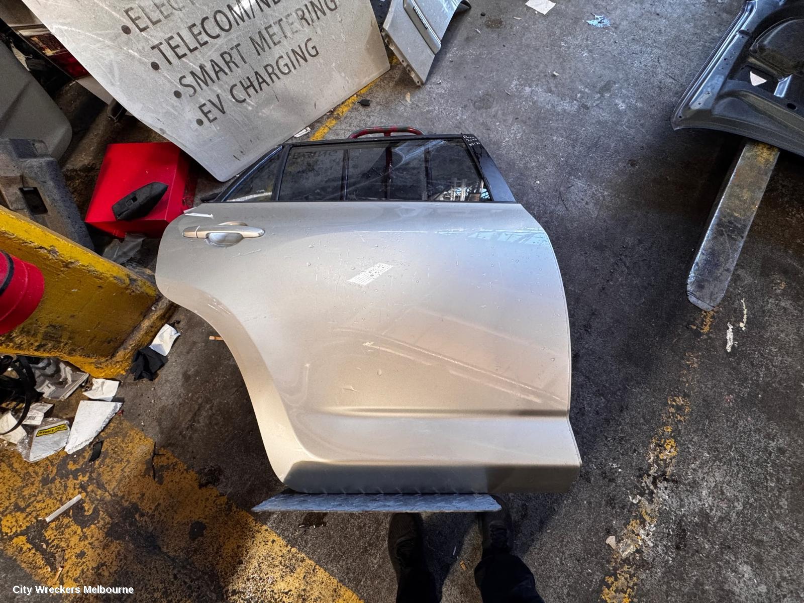 TOYOTA RAV4 RIGHT REAR DOOR, ACA33/ACA38, LWB, CV/EDGE, NON FLARE TYPE, 11/2005 - 11/2012 - Image 3