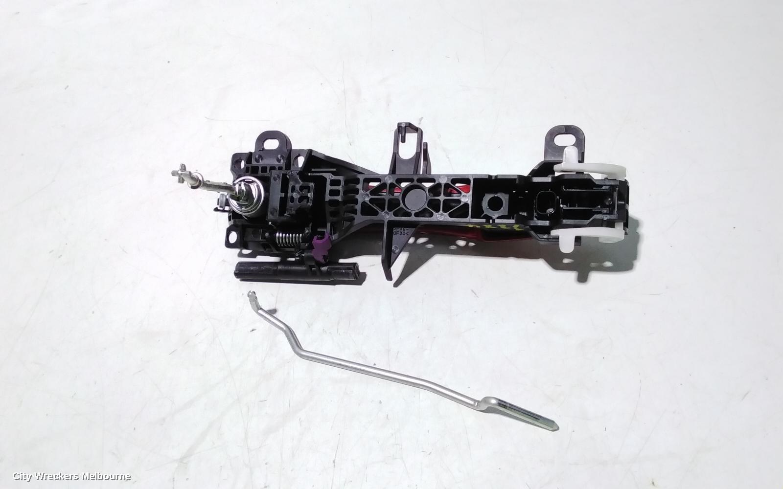 TOYOTA CAMRY DOOR HANDLE, RH FRONT, OUTER, NON KEYLESS TYPE, XV70, 09/2017 - 01/2021 - Image 3
