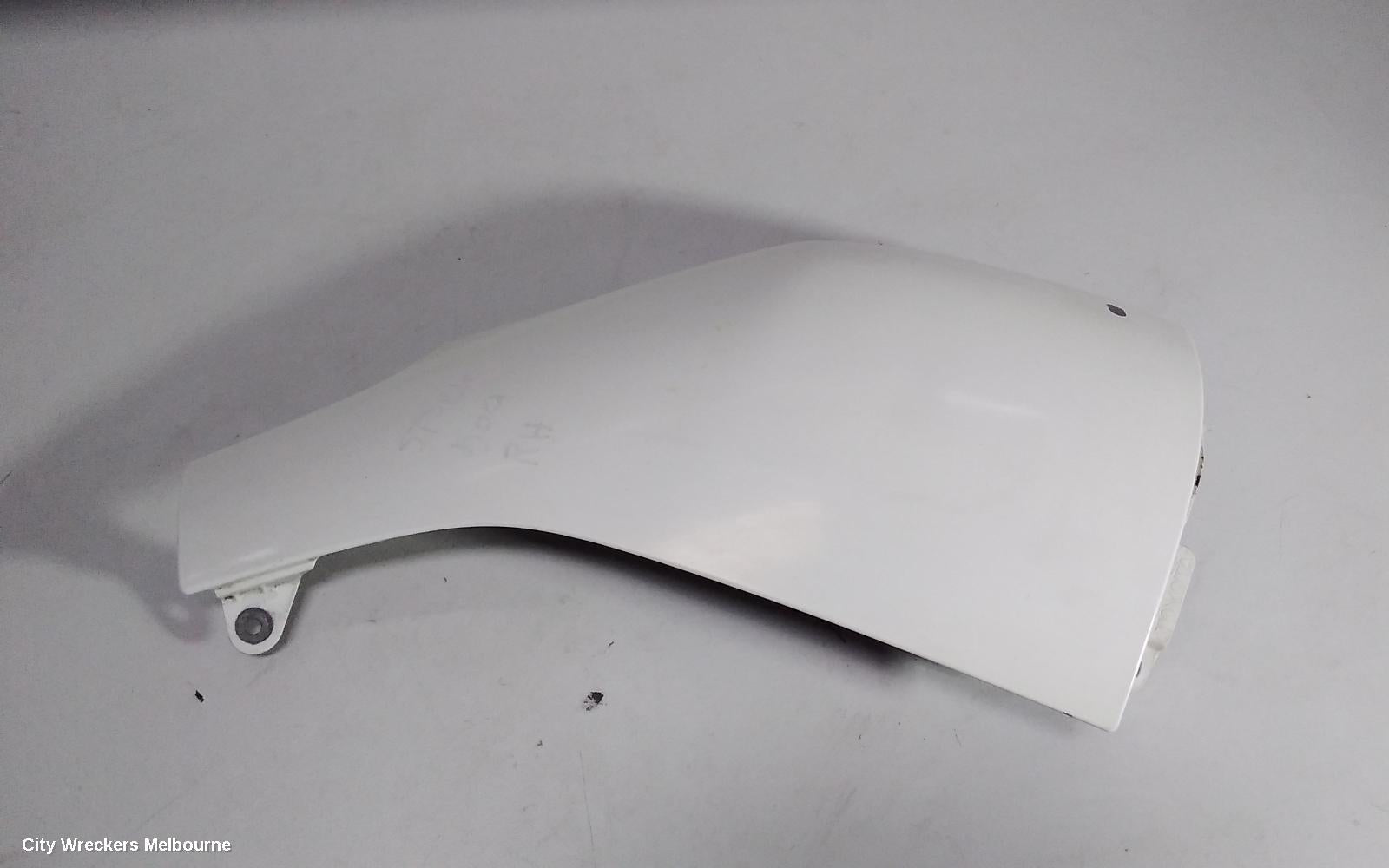 TOYOTA HIACE RIGHT GUARD, TRH/KDH, CORNER PANEL, 03/2005 - 04/2019 - Image 1
