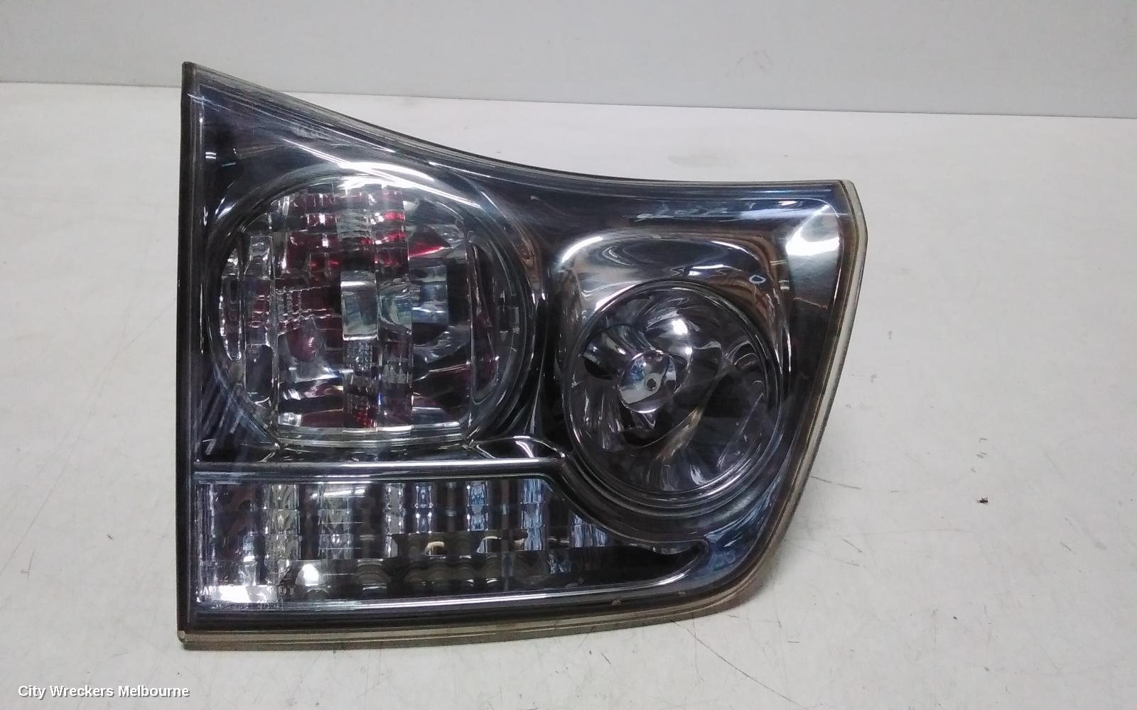 LEXUS RX SERIES REAR GARNISH, RX350, TAILGATE LAMP (LH SIDE), GSU3#, 03/2006 - 11/2008 - Image 1