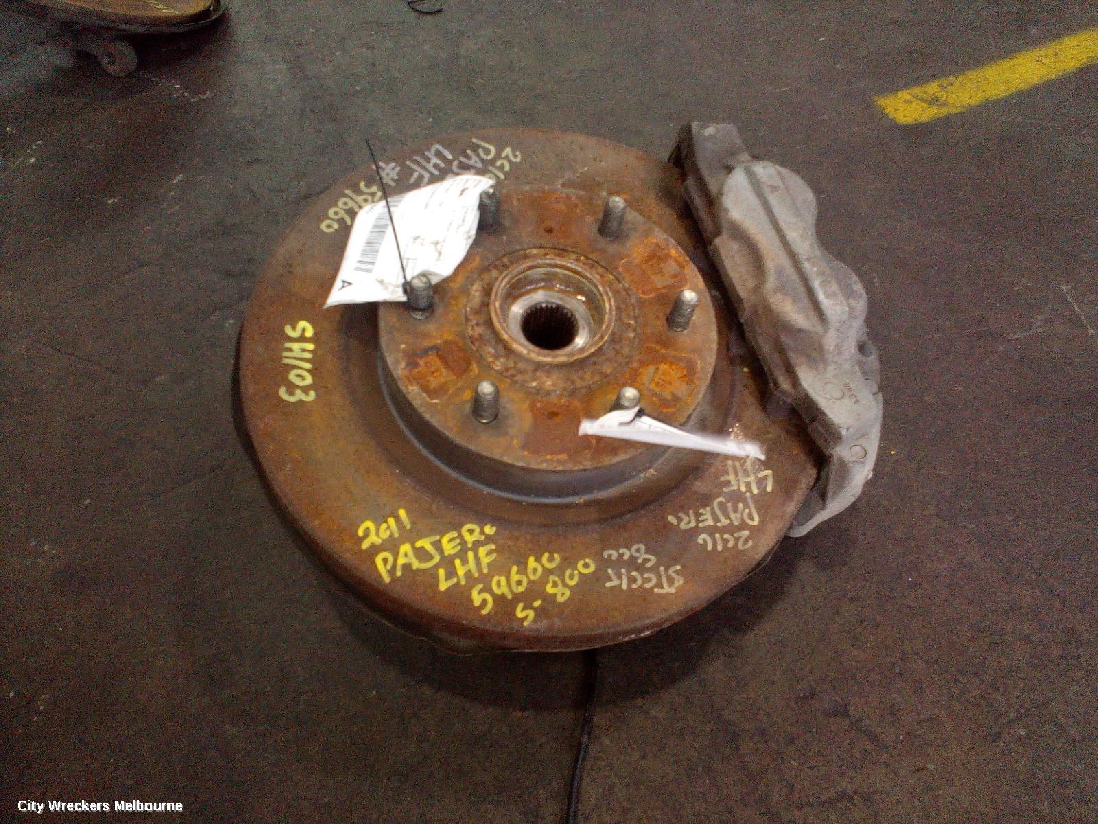 MITSUBISHI PAJERO LEFT FRONT HUB ASSEMBLY, NS-NX, 5DR, 11/2006 ONWARDS - Image 3