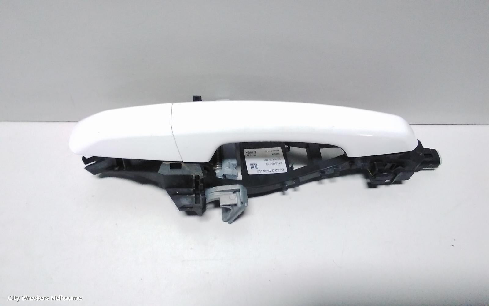 LAND ROVER RANGEROVER EVOQUE DOOR HANDLE, RH REAR, OUTER, COLOUR CODED, W/ KEYLESS ENTRY & START TYPE, L538, 11/2011 - 01/2019 - Image 2