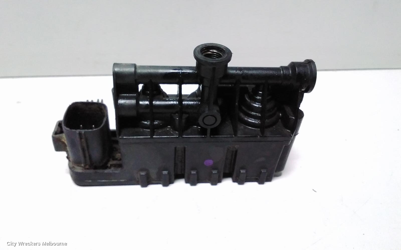 LAND ROVER RANGEROVER, L322 MY06 08/2005 - 08/2009, AIR SUSPINTION VALVE: 66408 - Image 2