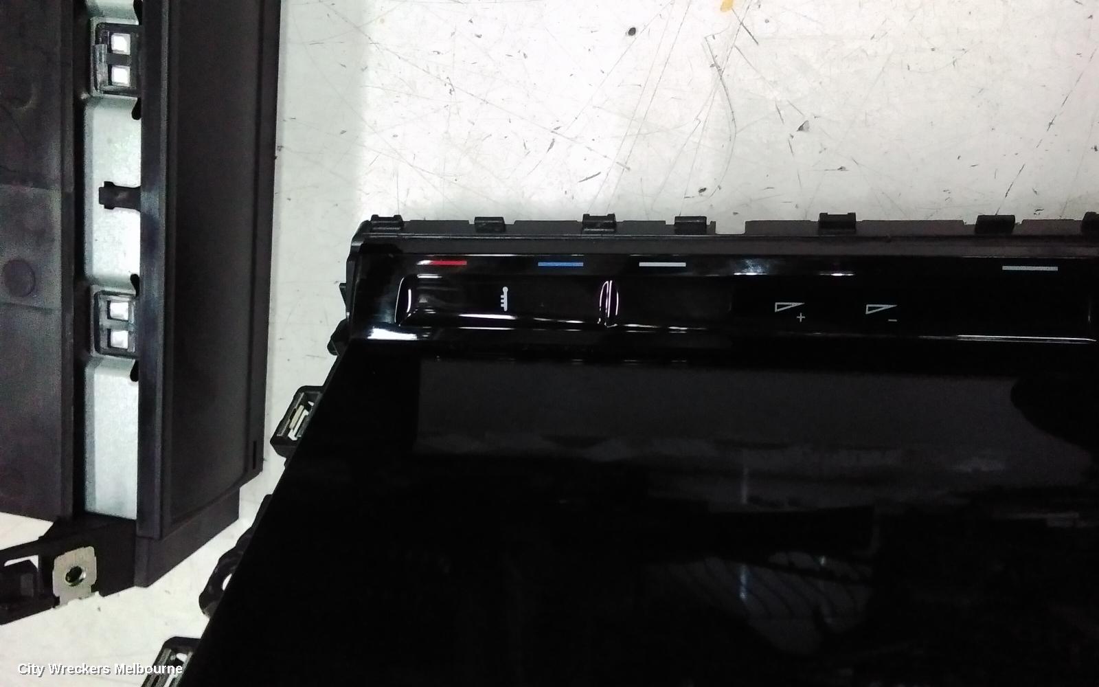VOLKSWAGEN GOLF RADIO/CD/DVD/SAT/TV, GEN 8, HEAD UNIT, W/ SAT NAV TYPE, P/N 2K7035871A, 09/2020 ONWARDS - Image 2