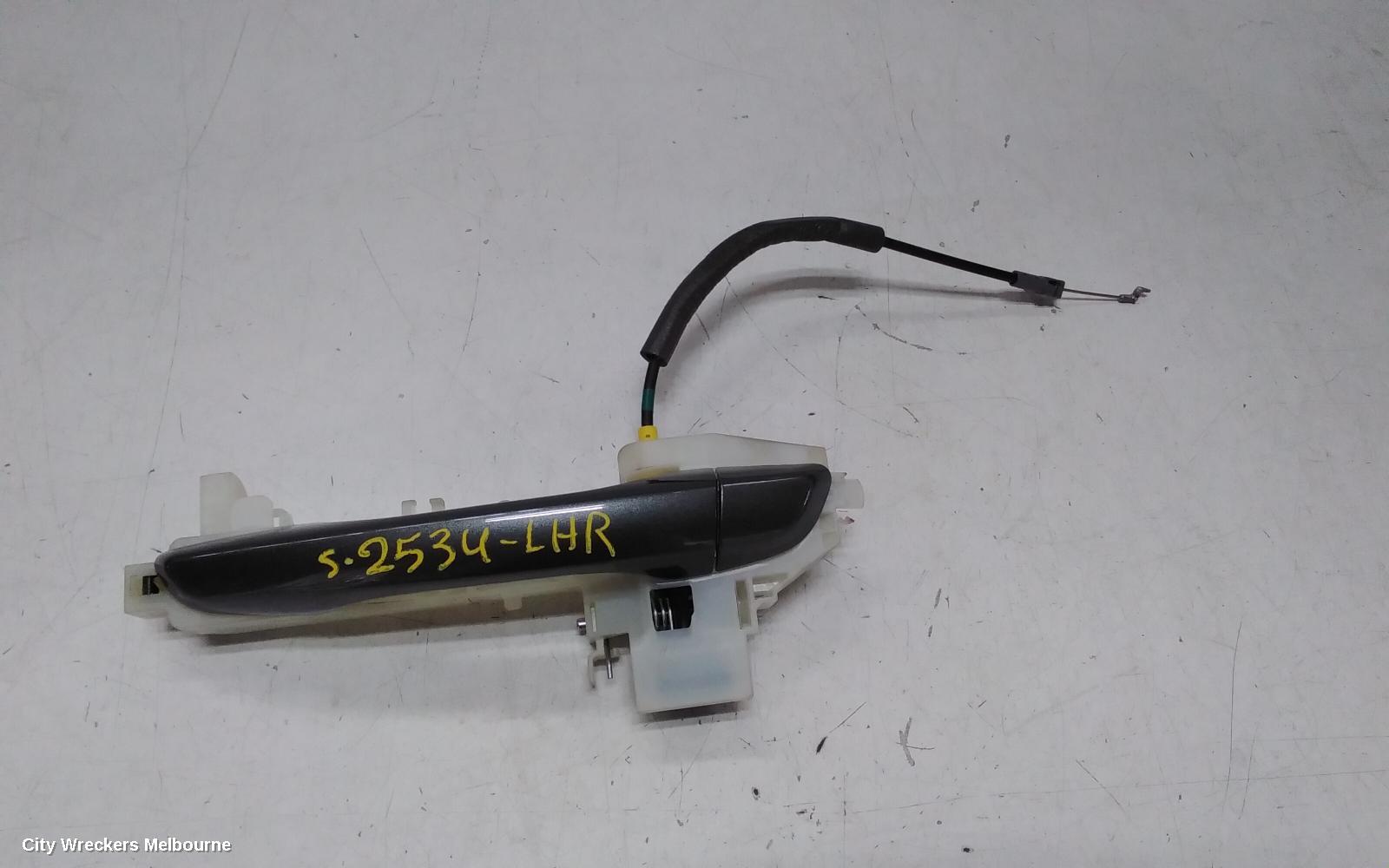 HYUNDAI I30 DOOR HANDLE, LH REAR, OUTER, NON KEYLESS ENTRY TYPE, PD, HATCH/FASTBACK, 03/2017 ONWARDS - Image 1