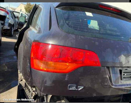 AUDI Q7 LEFT TAILLIGHT, 4L, IN TAILGATE, 10/2009 - 08/2015 - Image 1