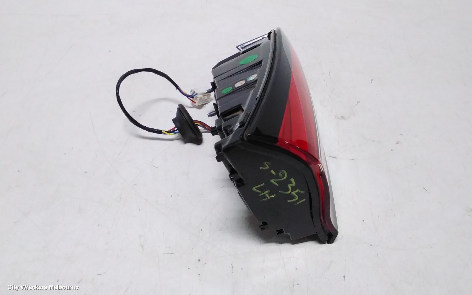 MG HS REAR GARNISH, TAILGATE LAMP (LH SIDE), NON SEQUENTIAL TYPE, SAS23, 09/2019 ONWARDS - Image 3