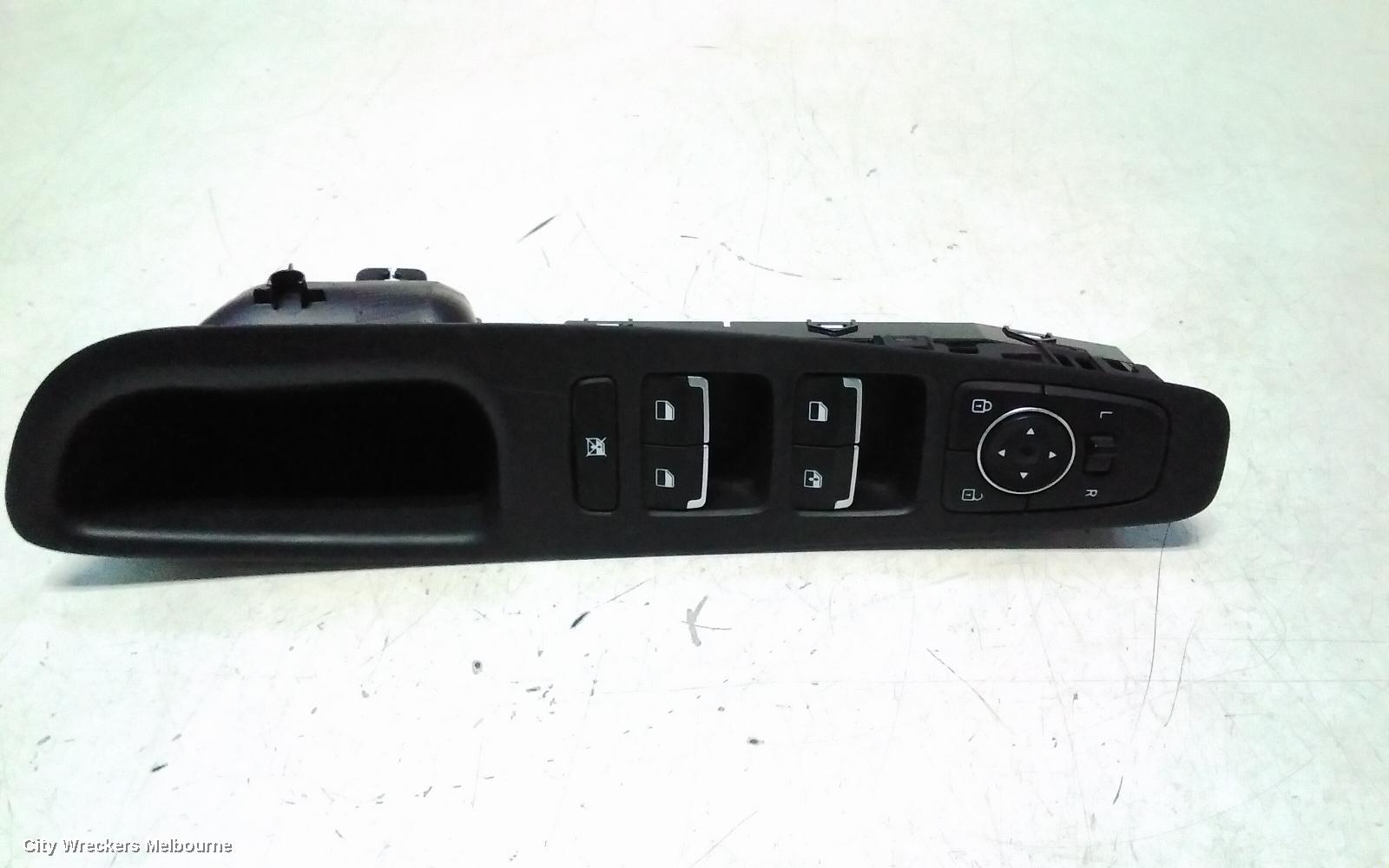 HYUNDAI SANTA FE PWR DR WIND SWITCH, RH FRONT (MASTER SWITCH), NON FOLDING MIRRORS TYPE, NON CHILD LOCK TYPE, TM, 03/2018 - 09/2020 - Image 1