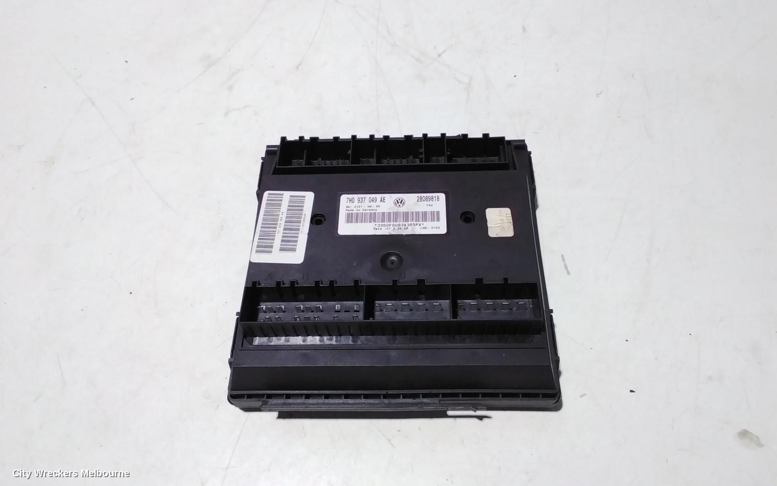 VOLKSWAGEN TRANSPORTER ECU, BCM, P/N 7H0937049AE, T5, 08/2004 - 02/2010 - Image 1
