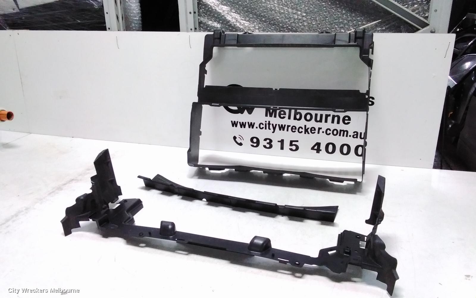 LAND ROVER RANGEROVER SPORT, L494, 12/2013 - 04/2022, CPLA-8C464-A   FRONT RADIATOR SUPPORT SHROUD AIR DEFLECTOR COVER: 109655 - Image 2