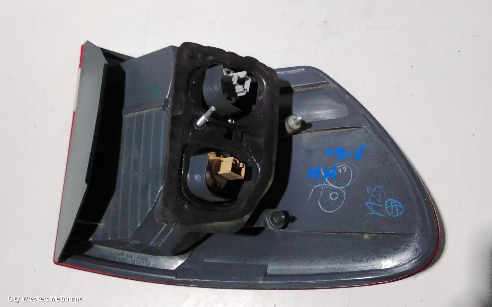 TOYOTA AVENSIS RIGHT TAILLIGHT, ACM20R, 12/2001 - 11/2003 - Image 3