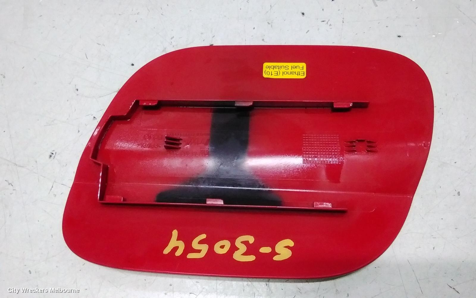 HOLDEN ASTRA FUEL DOOR / FILLER, BK, FUEL FLAP, HATCH/WAGON, 09/2016 - 12/2020 - Image 3